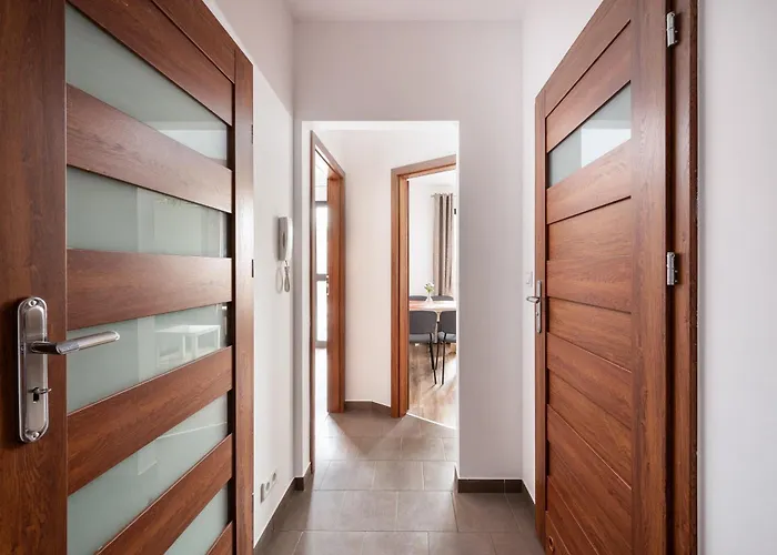 Metro Plocka Cosy Apartment
